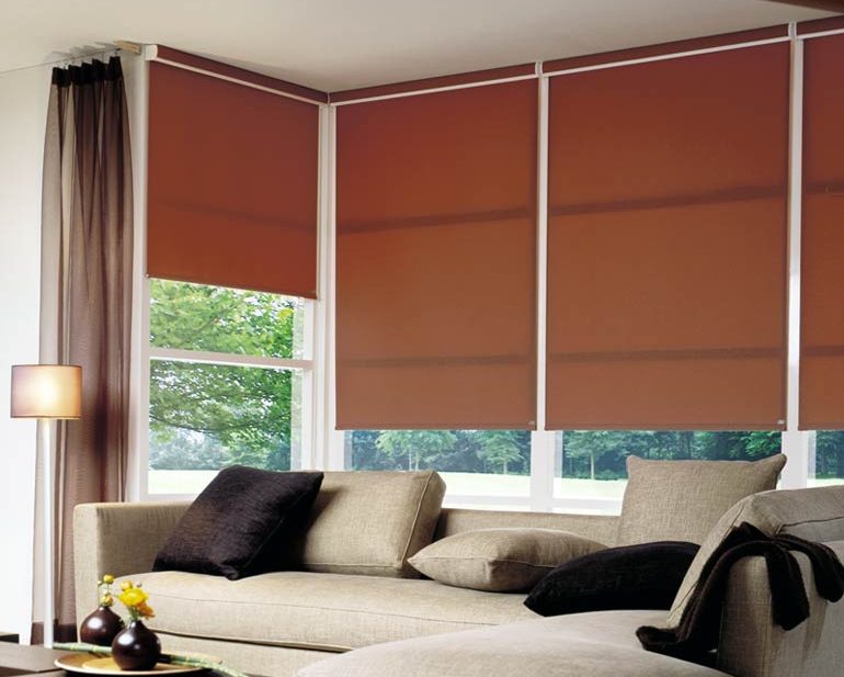 גלילה-חשמלי-לויטרינה