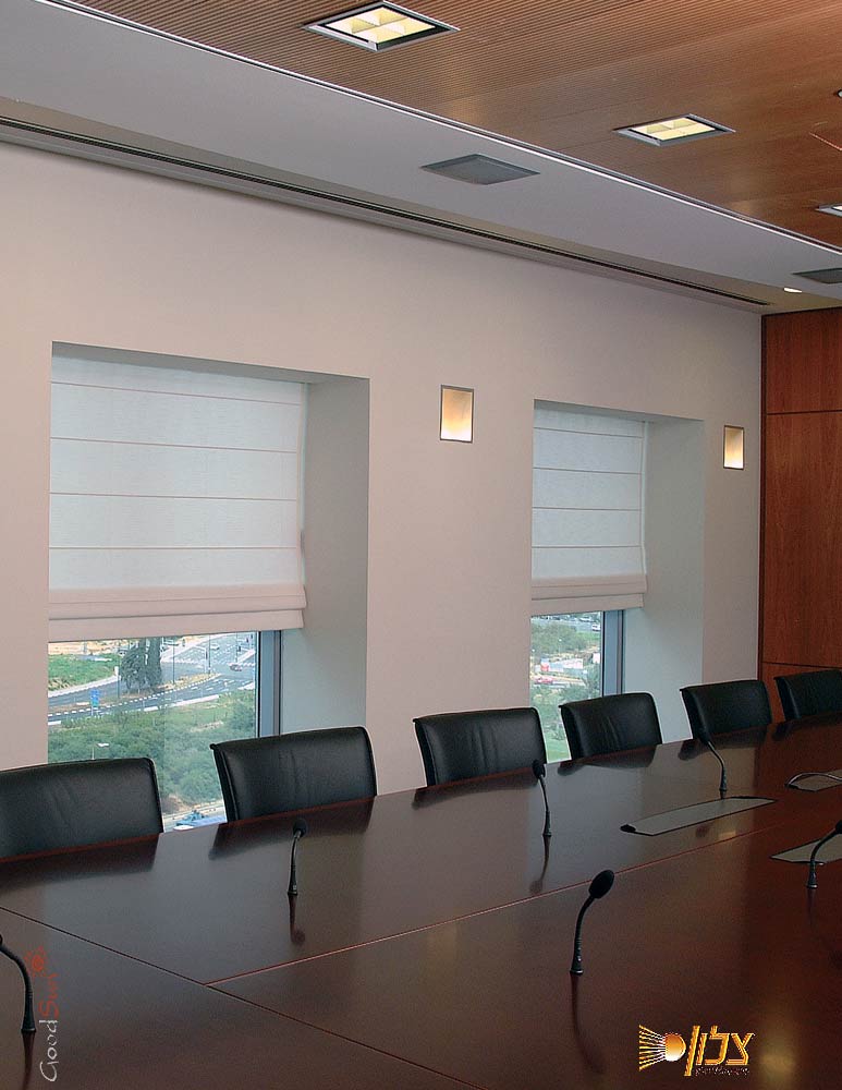 וילון-רומי-חפים-משרד-3